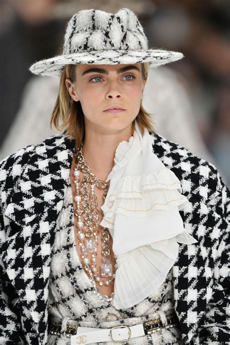 chanel kostüm 2019|chanel fashion week.